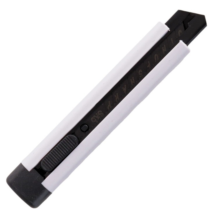 Nóż do tapet z łamanym ostrzem-4